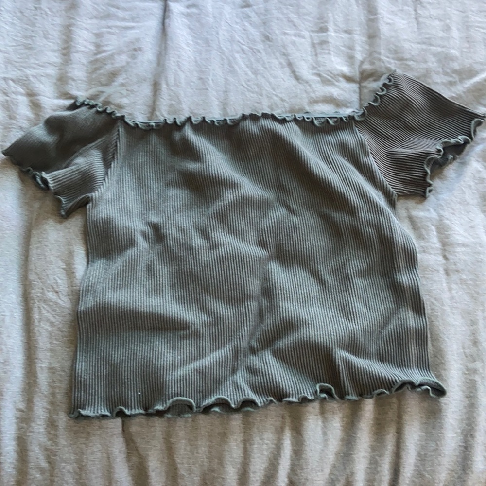 Spring off the shoulder